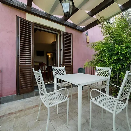 Near Mount Etna Views *